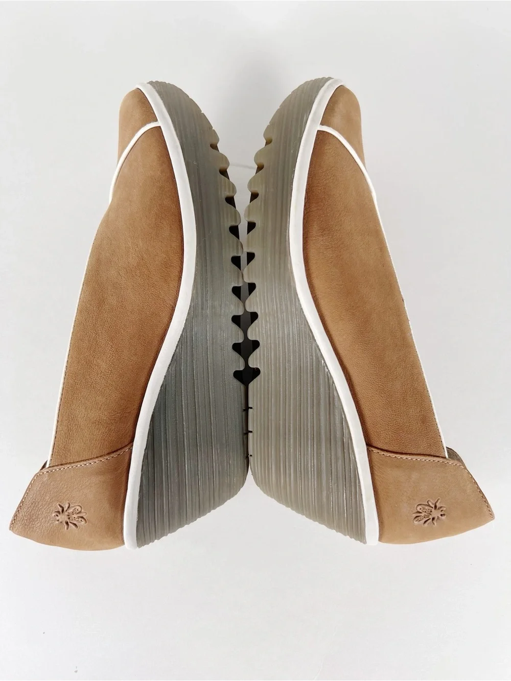 Fly London Yuca Tan Leather White Trim Wedge Slip-On Platform Size 10-10.5